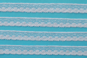  772 French Val Edge Lace 5/8''
